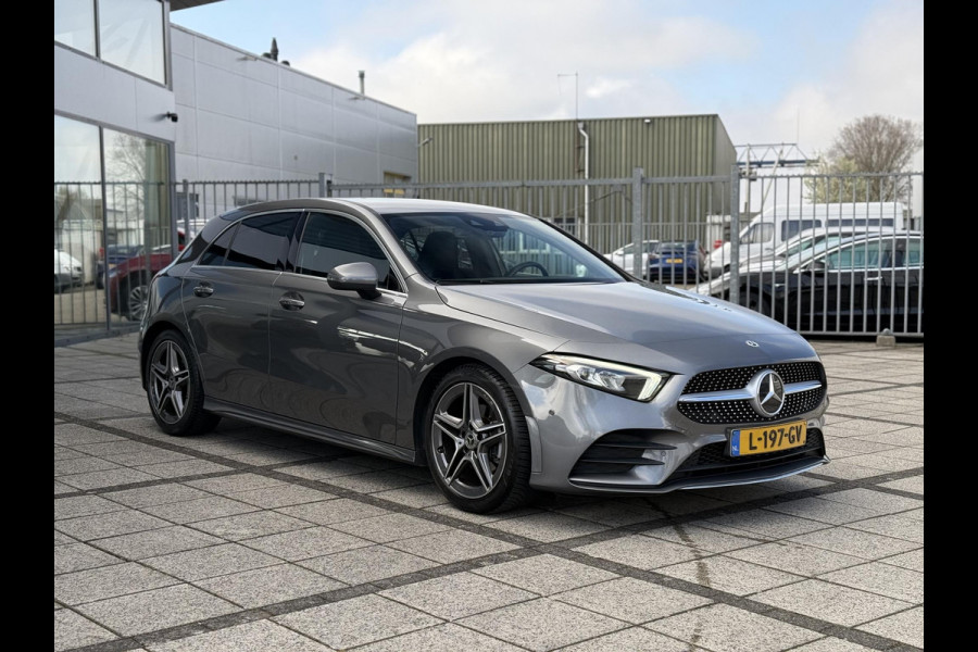 Mercedes-Benz A-Klasse 180 Aut. AMG | Camera | Sfeer | Apple Carplay |