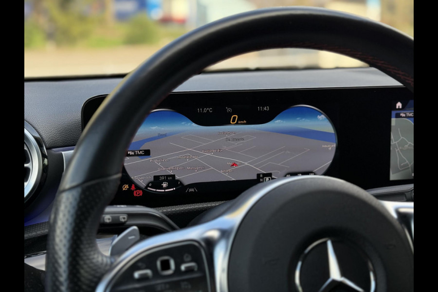 Mercedes-Benz A-Klasse 180 Aut. AMG | Camera | Sfeer | Apple Carplay |