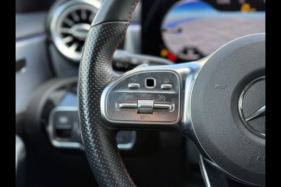 Mercedes-Benz A-Klasse 180 Aut. AMG | Camera | Sfeer | Apple Carplay |