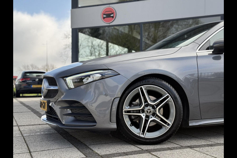 Mercedes-Benz A-Klasse 180 Aut. AMG | Camera | Sfeer | Apple Carplay |