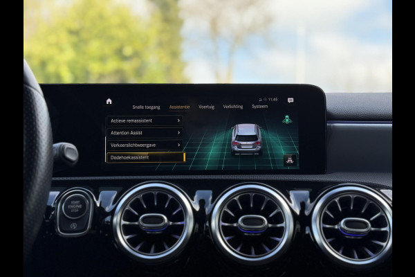 Mercedes-Benz A-Klasse 180 Aut. AMG | Camera | Sfeer | Apple Carplay |