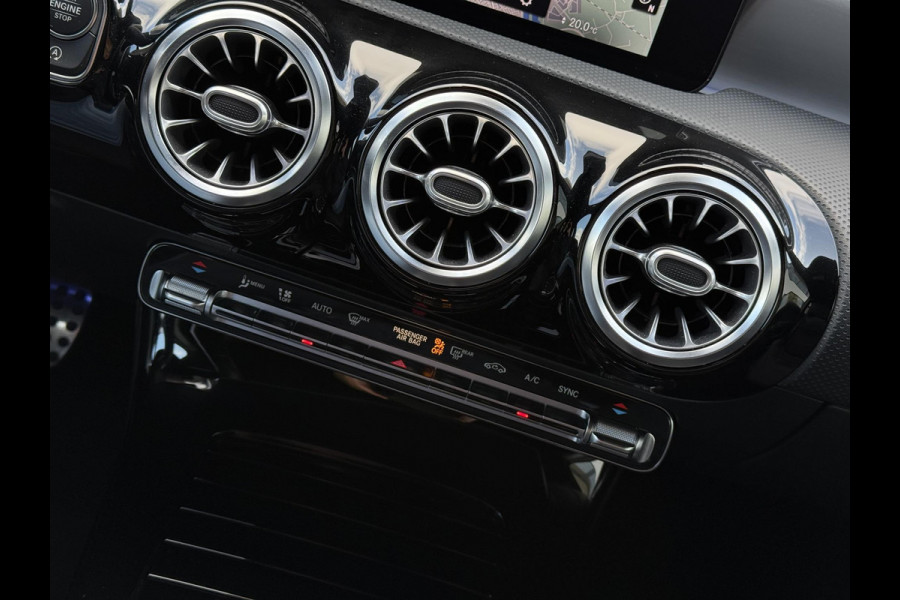 Mercedes-Benz A-Klasse 180 Aut. AMG | Camera | Sfeer | Apple Carplay |