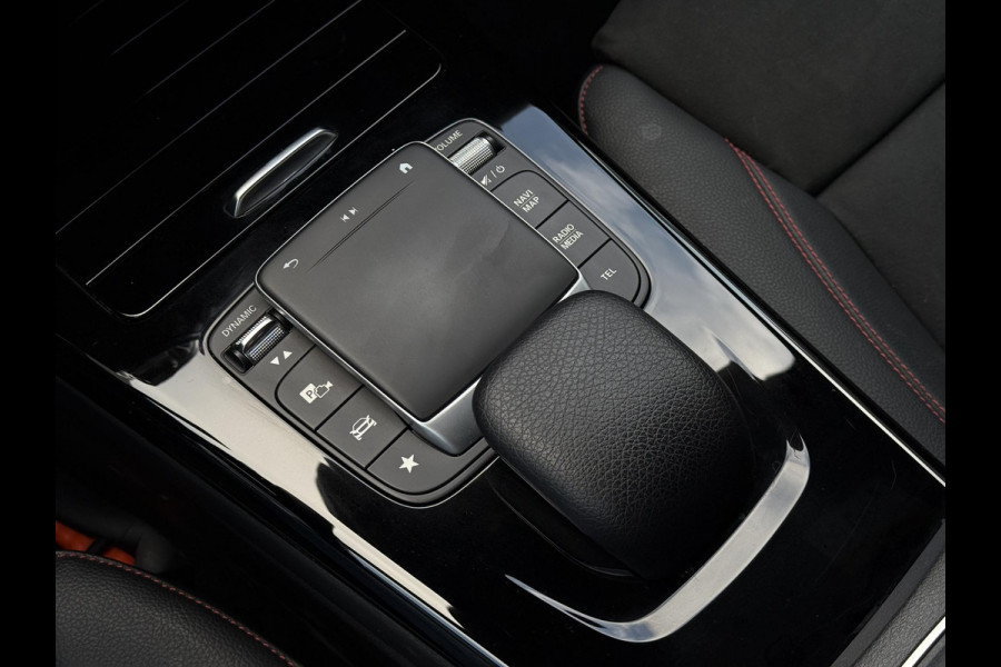 Mercedes-Benz A-Klasse 180 Aut. AMG | Camera | Sfeer | Apple Carplay |