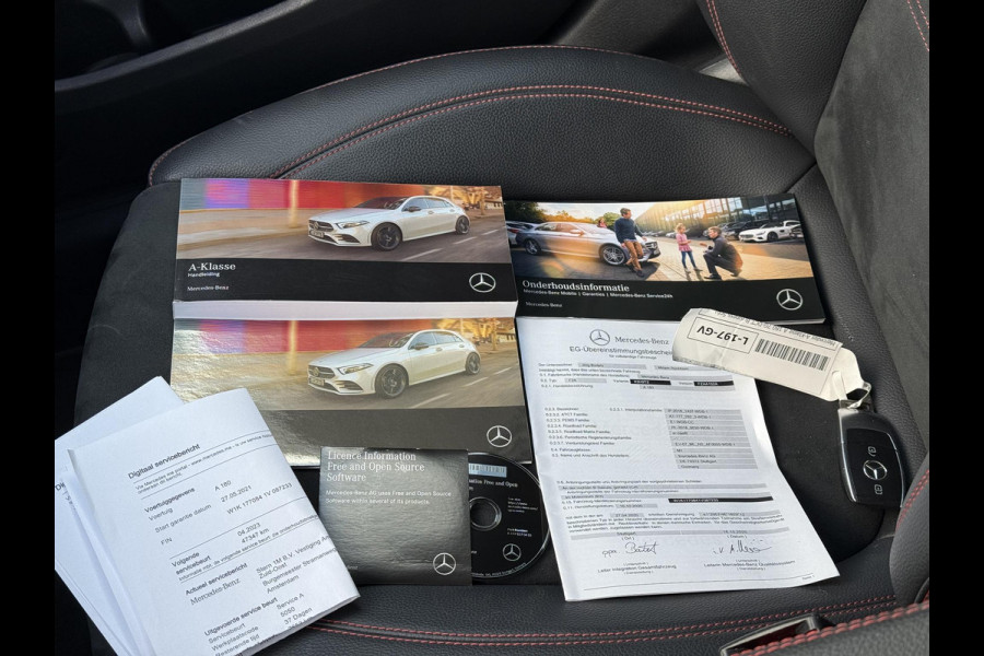 Mercedes-Benz A-Klasse 180 Aut. AMG | Camera | Sfeer | Apple Carplay |