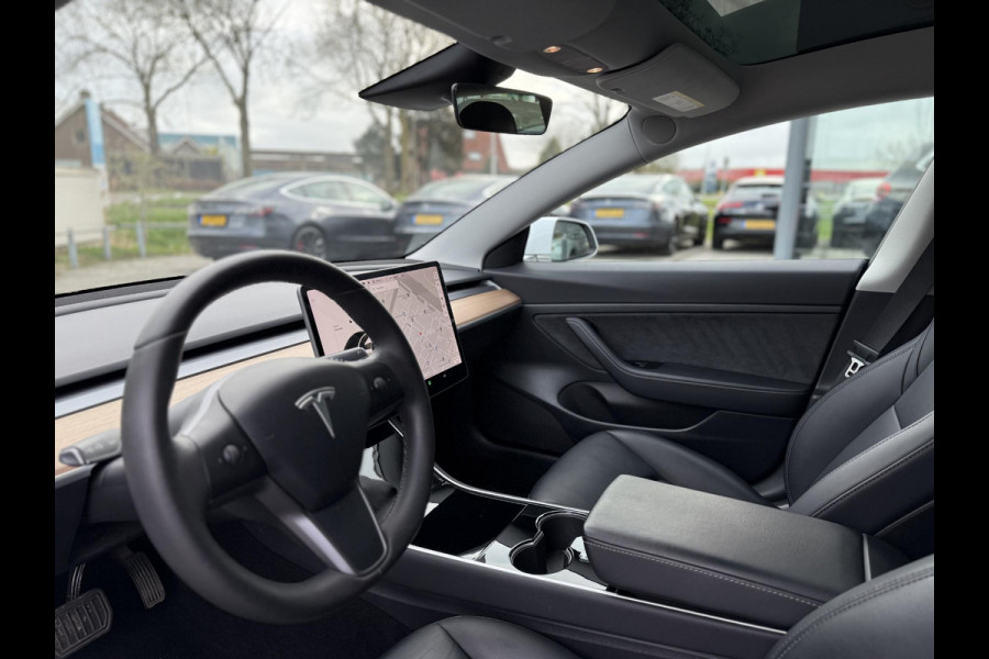 Tesla Model 3 Range Plus | Autopilot | Panorama | Leder | Navi | Camera