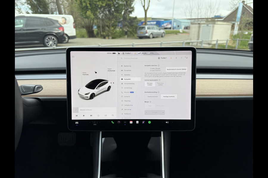 Tesla Model 3 Range Plus | Autopilot | Panorama | Leder | Navi | Camera