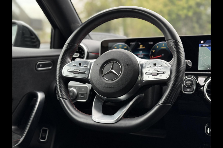 Mercedes-Benz A-Klasse 200 Aut. AMG Sport | Navi | Camera | Apple Carplay |