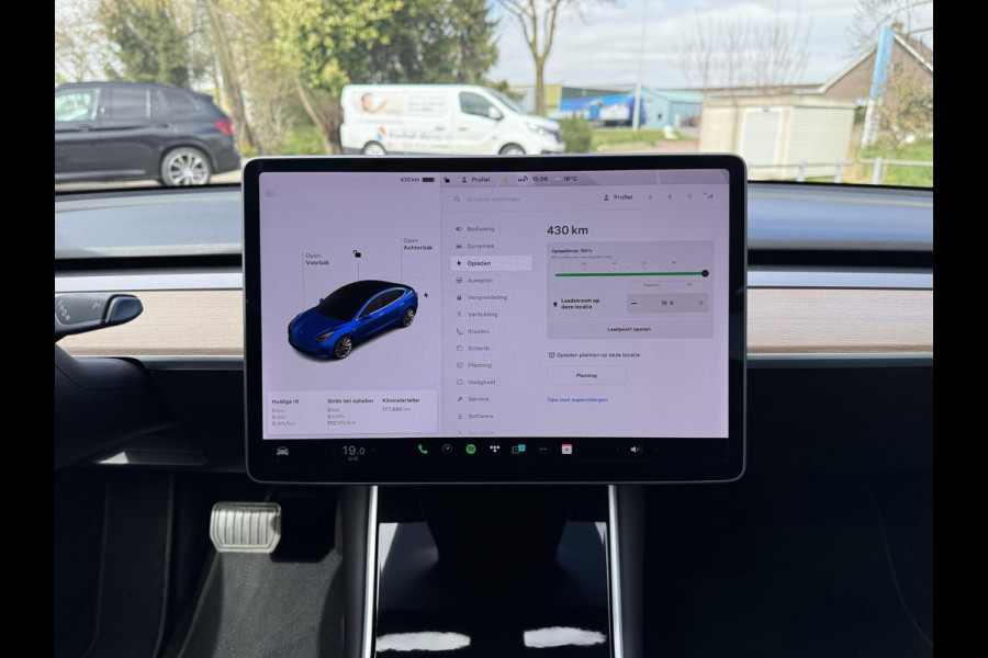 Tesla Model 3 Long Range AWD Dual | Autopilot | Panorama | Leder |