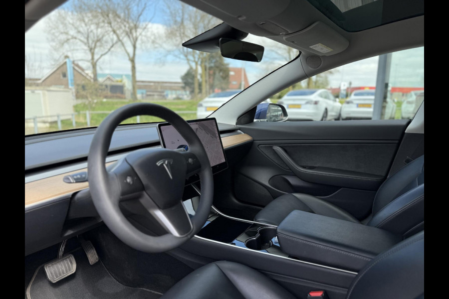 Tesla Model 3 Long Range AWD Dual | Autopilot | Panorama | Leder |