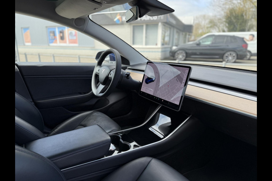 Tesla Model 3 Long Range AWD Dual | Autopilot | Panorama | Leder |
