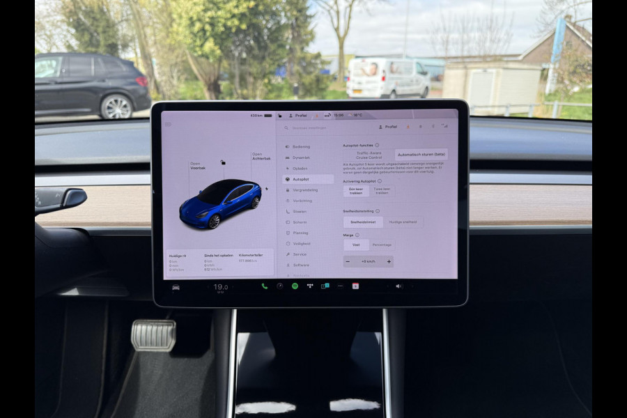 Tesla Model 3 Long Range AWD Dual | Autopilot | Panorama | Leder |