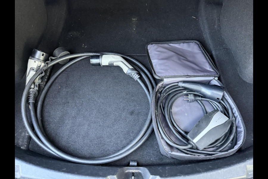 Tesla Model 3 Range Plus RWD | Autopilot | Panorama | Leder |