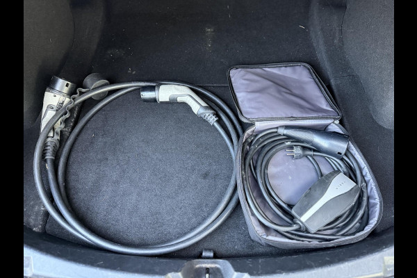 Tesla Model 3 Range Plus RWD | Autopilot | Panorama | Leder |