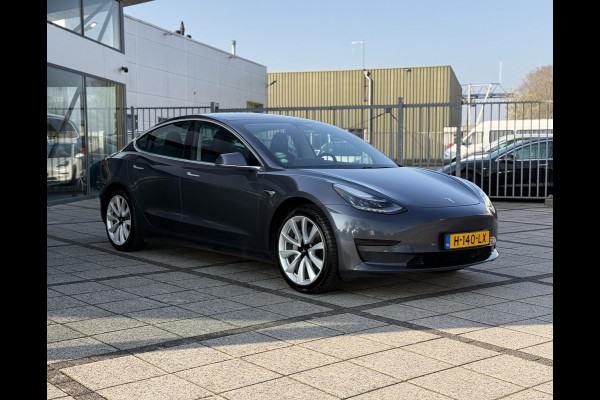 Tesla Model 3 Range Plus RWD | Autopilot | Panorama | Leder |