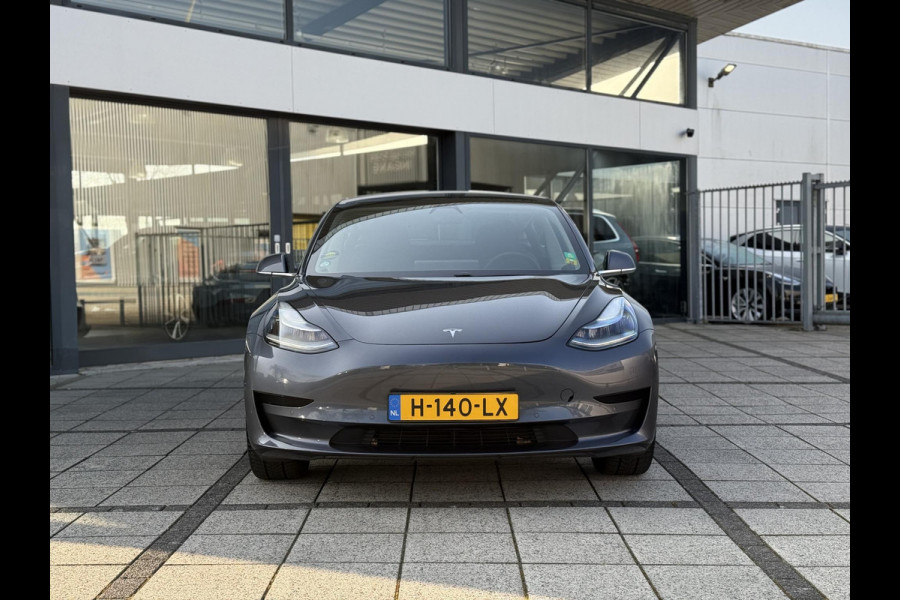 Tesla Model 3 Range Plus RWD | Autopilot | Panorama | Leder |