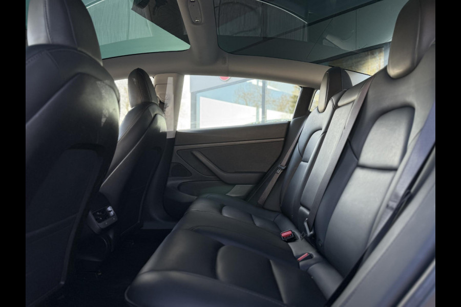 Tesla Model 3 Range Plus RWD | Autopilot | Panorama | Leder |