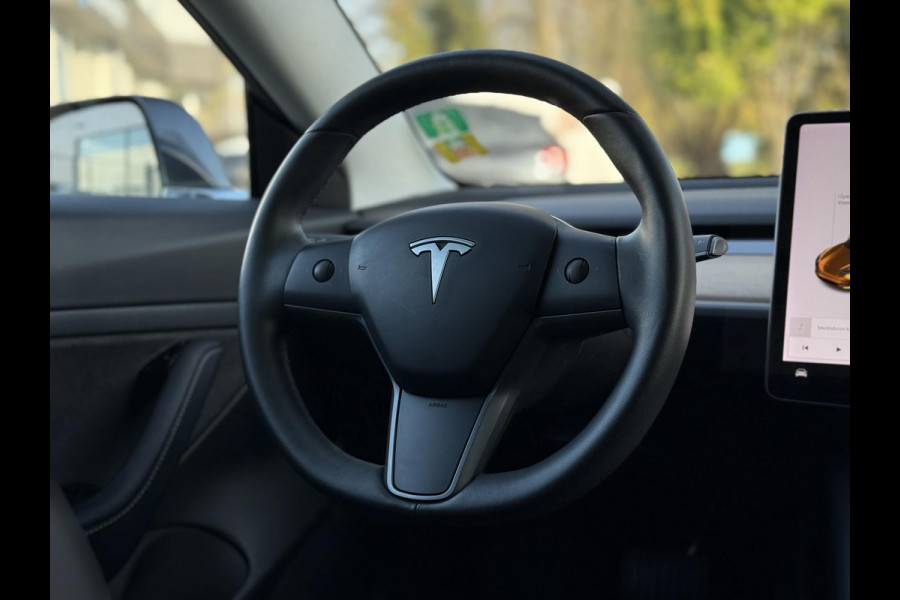 Tesla Model 3 Range Plus RWD | Autopilot | Panorama | Leder |