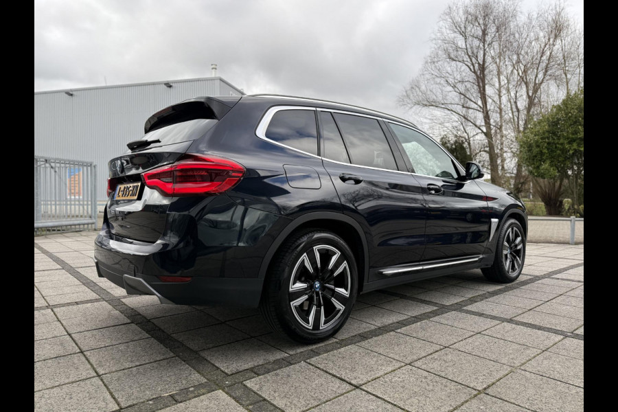 BMW iX3 AUT. Executive 80 kWh | Live Cockpit | Panorama | Leder | ACC |