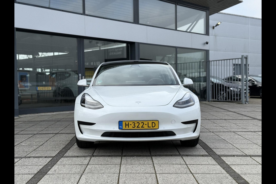 Tesla Model 3 Range Plus | Autopilot | Panorama | Trekhaak | Camera