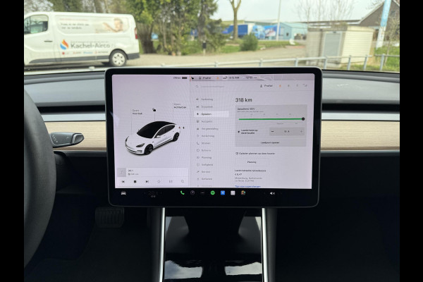 Tesla Model 3 Range Plus | Autopilot | Panorama | Trekhaak | Camera