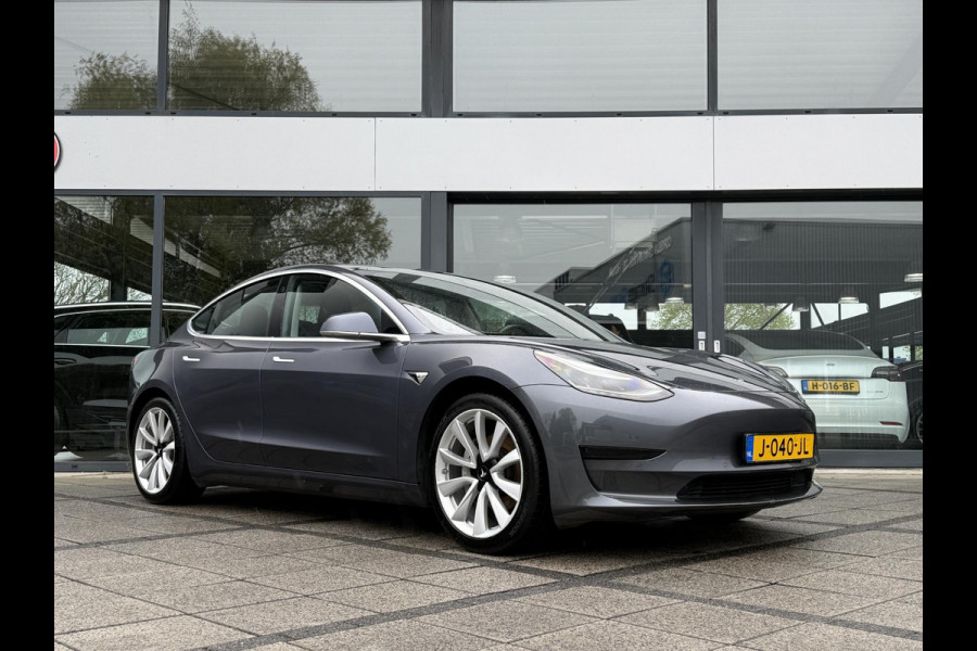 Tesla Model 3 Range Plus RWD | Autopilot | Panorama | Leder |