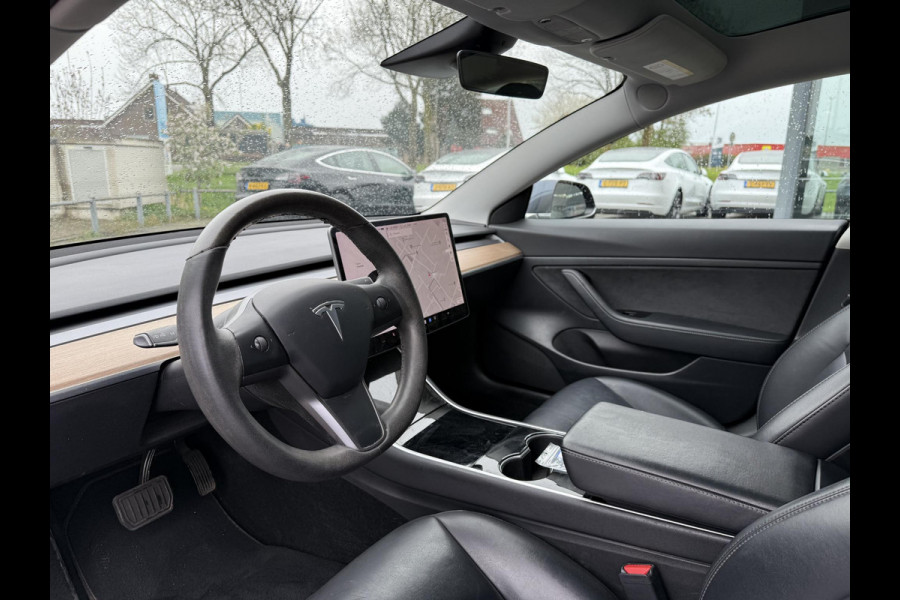 Tesla Model 3 Range Plus RWD | Autopilot | Panorama | Leder |