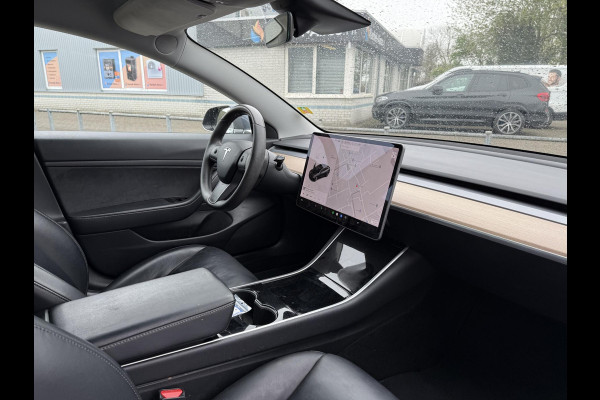 Tesla Model 3 Range Plus RWD | Autopilot | Panorama | Leder |