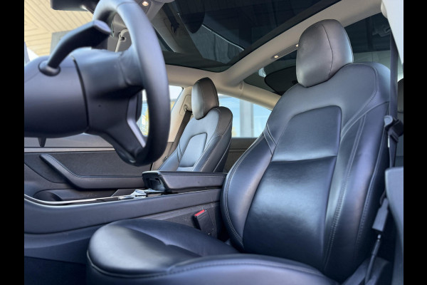 Tesla Model 3 Range Plus RWD | Autopilot | Panorama | Leder |