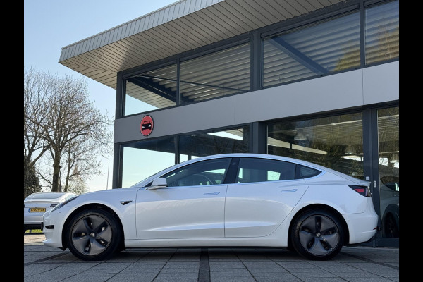 Tesla Model 3 Range Plus Autopilot Panorama Trekhaak Leder Navi