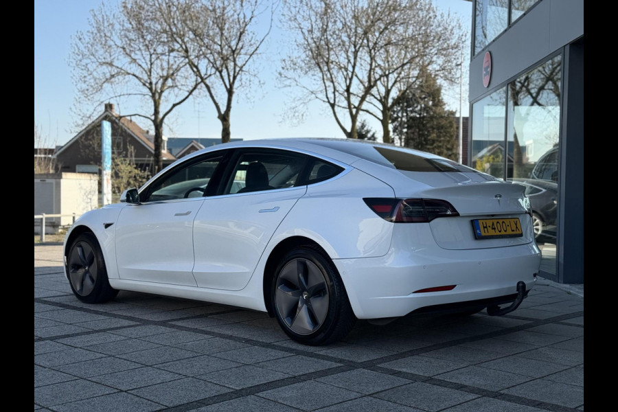 Tesla Model 3 Range Plus Autopilot Panorama Trekhaak Leder Navi