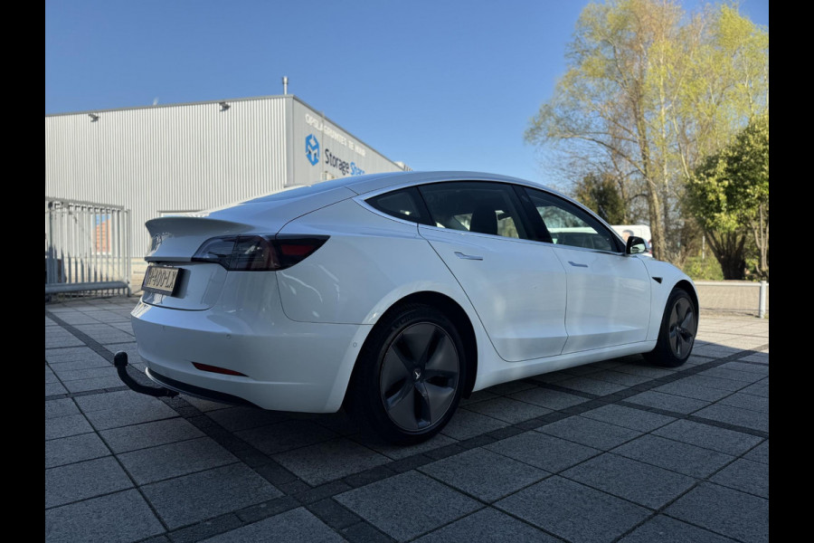 Tesla Model 3 Range Plus Autopilot Panorama Trekhaak Leder Navi