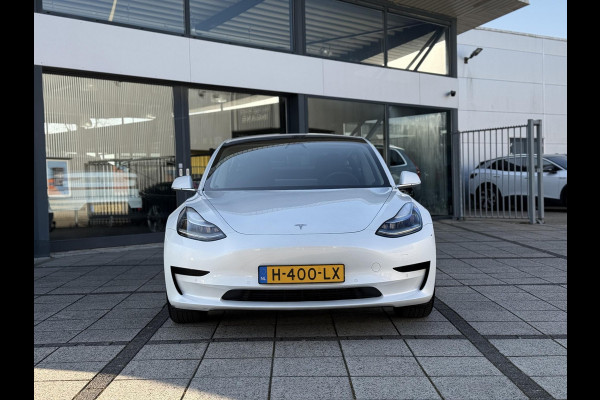 Tesla Model 3 Range Plus Autopilot Panorama Trekhaak Leder Navi