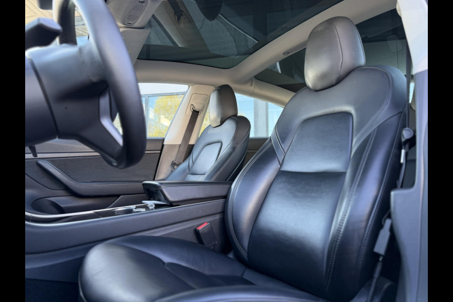 Tesla Model 3 Range Plus Autopilot Panorama Trekhaak Leder Navi