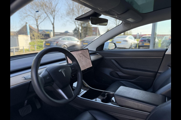 Tesla Model 3 Range Plus Autopilot Panorama Trekhaak Leder Navi
