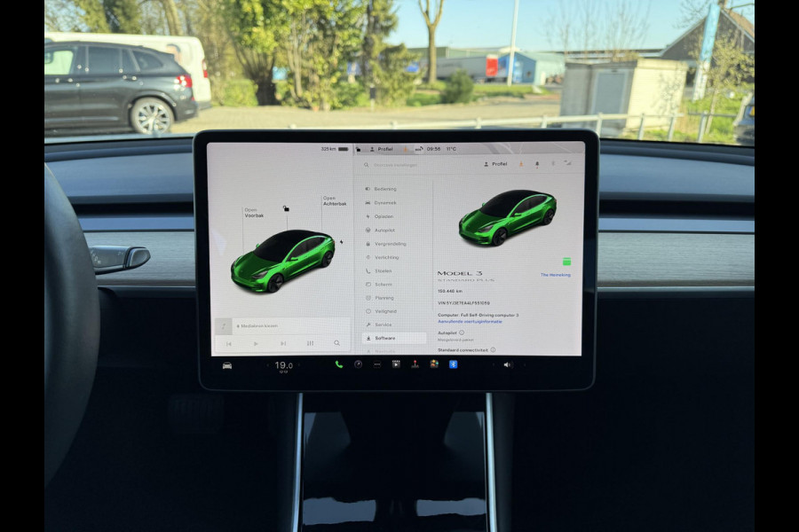 Tesla Model 3 Range Plus Autopilot Panorama Trekhaak Leder Navi