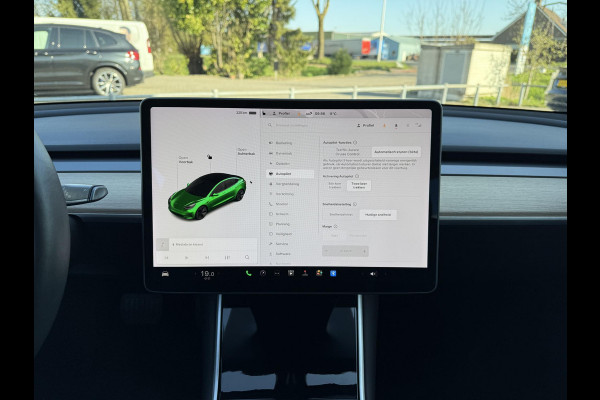 Tesla Model 3 Range Plus Autopilot Panorama Trekhaak Leder Navi