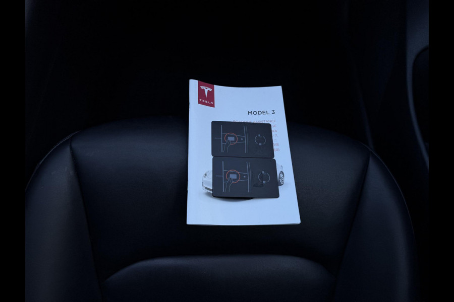 Tesla Model 3 Range Plus Autopilot Panorama Trekhaak Leder Navi