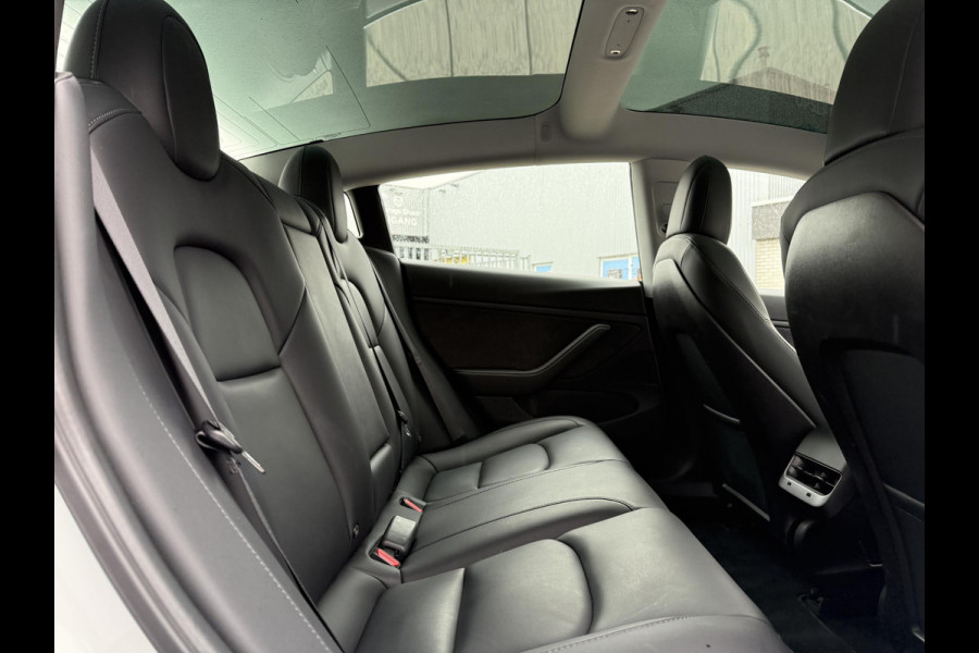 Tesla Model 3 Long Range AWD Dual | Autopilot | Panorama | Leder |