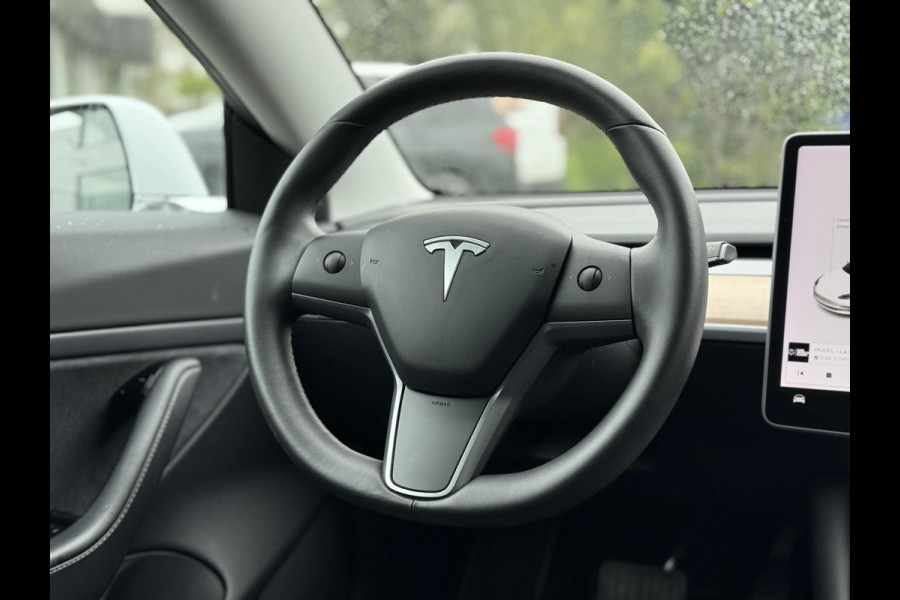 Tesla Model 3 Long Range AWD Dual | Autopilot | Panorama | Leder |