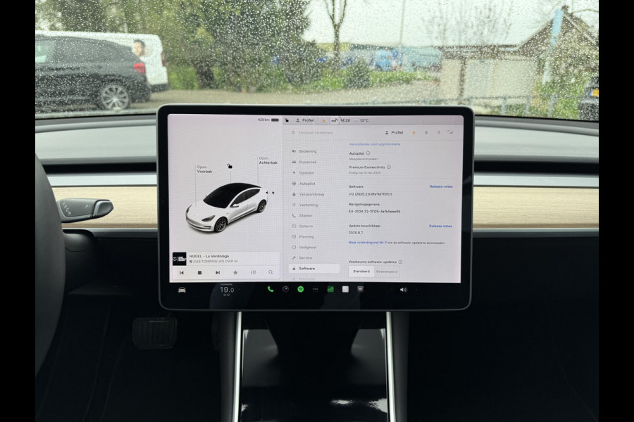 Tesla Model 3 Long Range AWD Dual | Autopilot | Panorama | Leder |