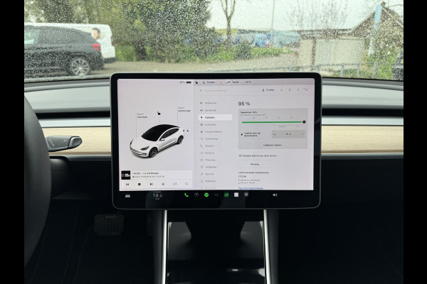 Tesla Model 3 Long Range AWD Dual | Autopilot | Panorama | Leder |
