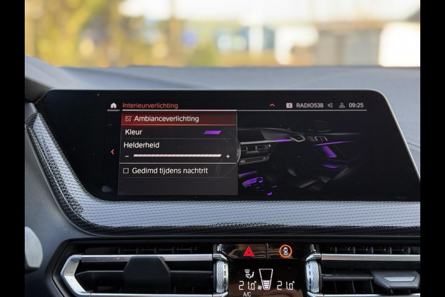 BMW 1-serie 116d Executive Edition | Live Cockpit | Sfeerverlichting | Apple Carplay |