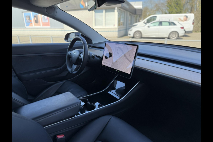 Tesla Model 3 Range Plus | Autopilot | Panorama | Leder | Navi | Camera