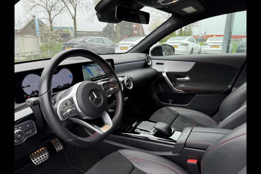 Mercedes-Benz A-Klasse 180 Aut. AMG Sport Sfeer Mood Light