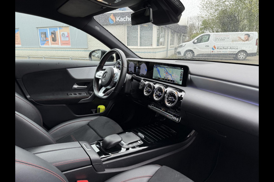 Mercedes-Benz A-Klasse 180 Aut. AMG Sport Sfeer Mood Light