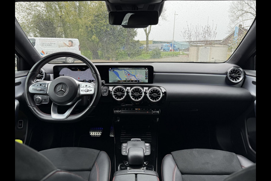 Mercedes-Benz A-Klasse 180 Aut. AMG Sport Sfeer Mood Light