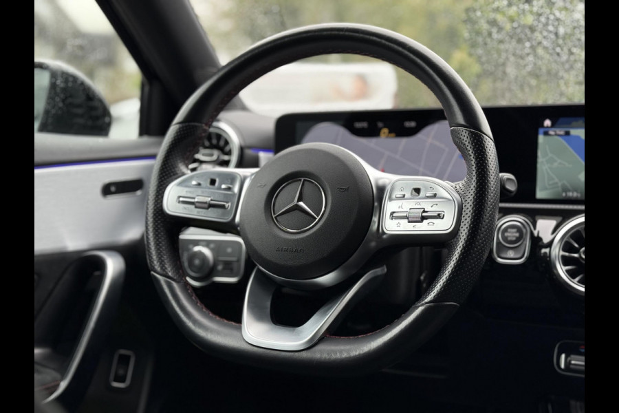 Mercedes-Benz A-Klasse 180 Aut. AMG Sport Sfeer Mood Light
