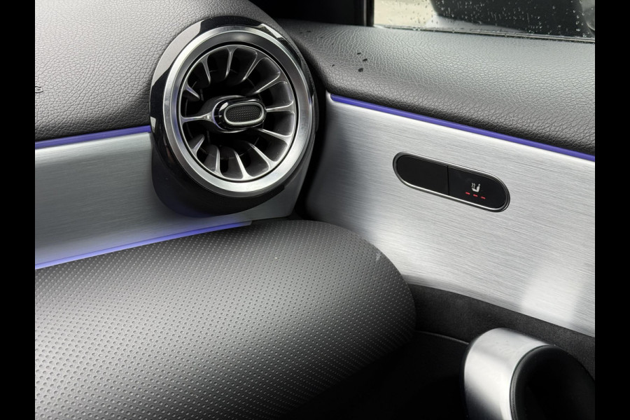 Mercedes-Benz A-Klasse 180 Aut. AMG Sport Sfeer Mood Light