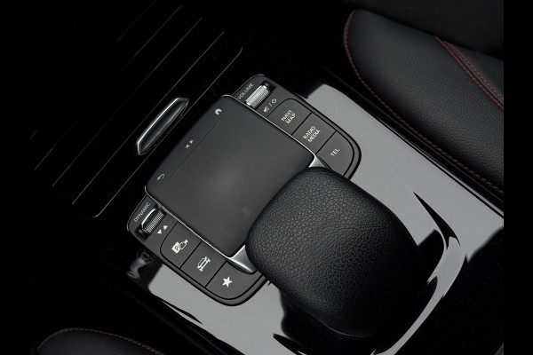 Mercedes-Benz A-Klasse 180 Aut. AMG Sport Sfeer Mood Light