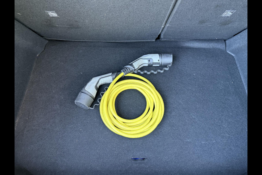 Opel CORSA-E Elegance 50 kWh Navi Camera PDC